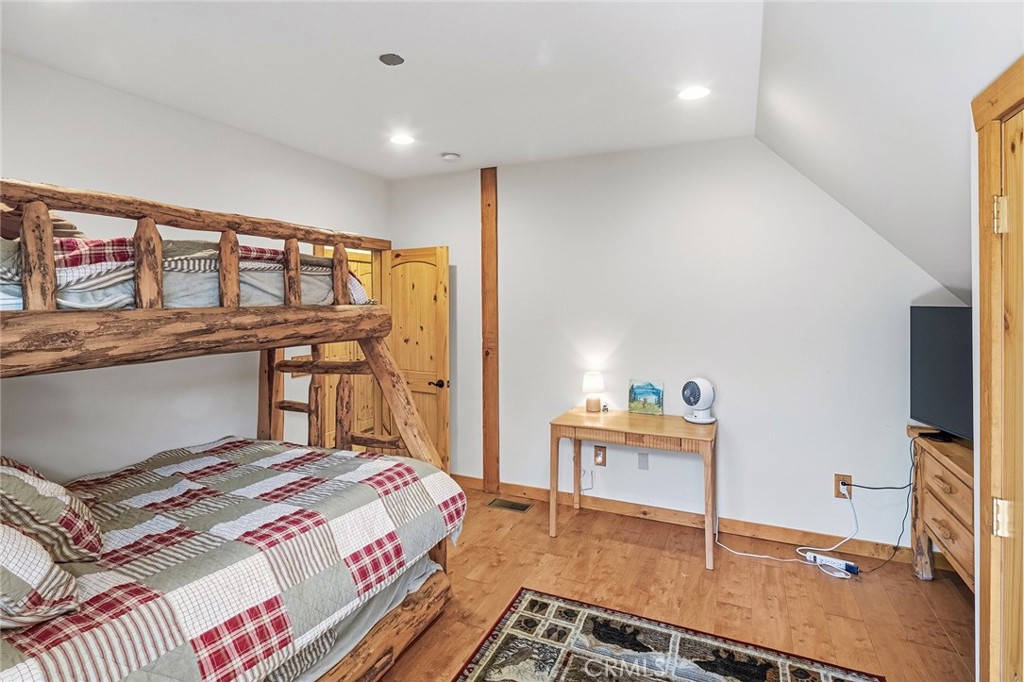 118 E Lane Property Photo 43