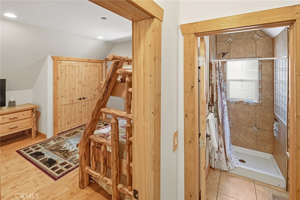 118 E Lane Property Photo 45