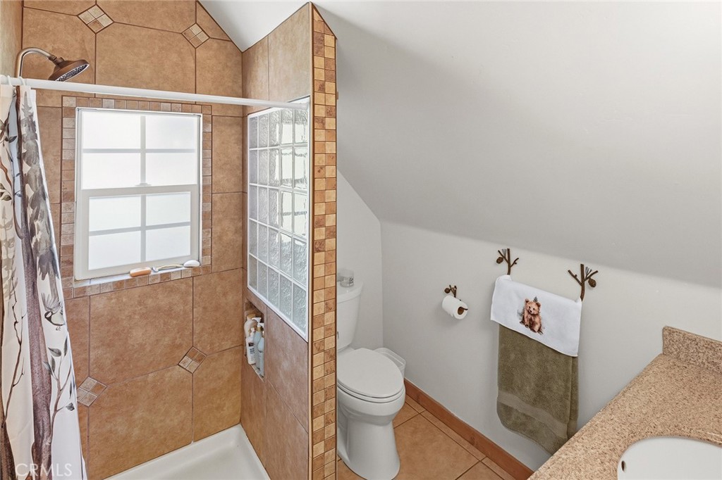 118 E Lane Property Photo 46