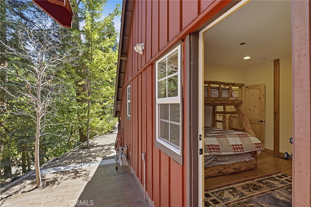 118 E Lane Property Photo 48