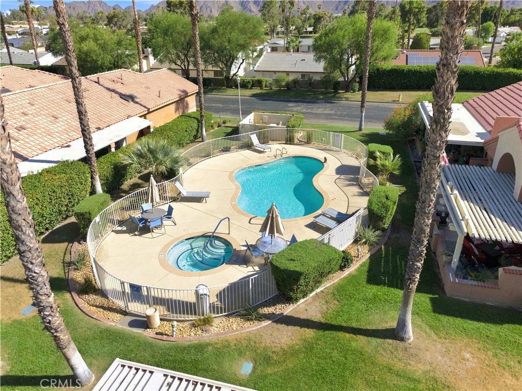 76645 Sheba Way Property Photo 8