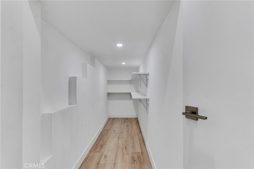 7841 1/2 W 83rd Property Photo 12