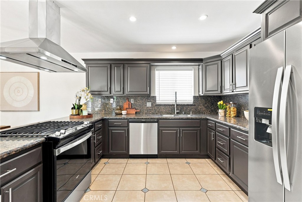 7635 Fallbrook Property Photo 4