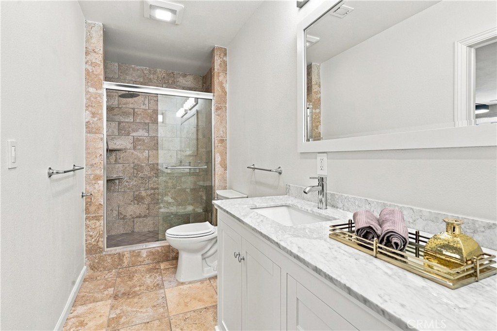 7635 Fallbrook Property Photo 18