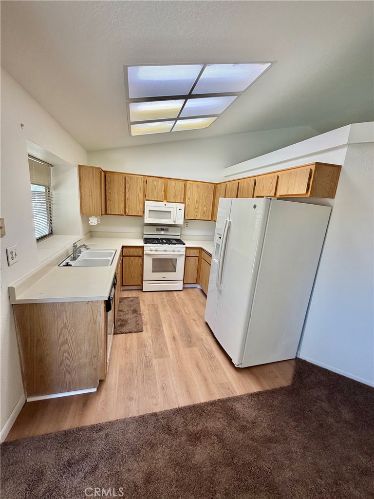 551 Sunrise Property Photo 5