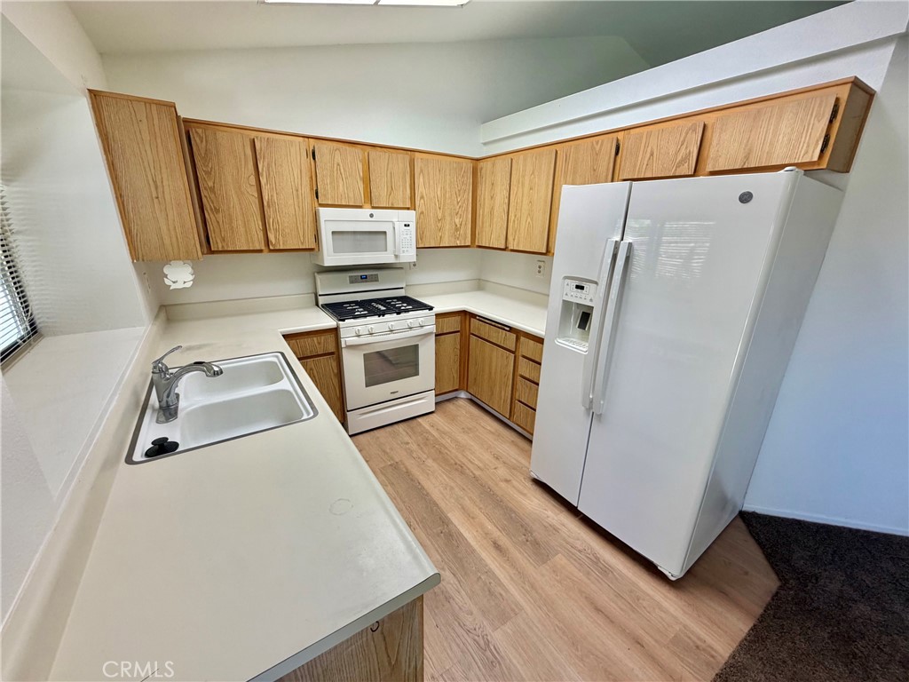 551 Sunrise Property Photo 6