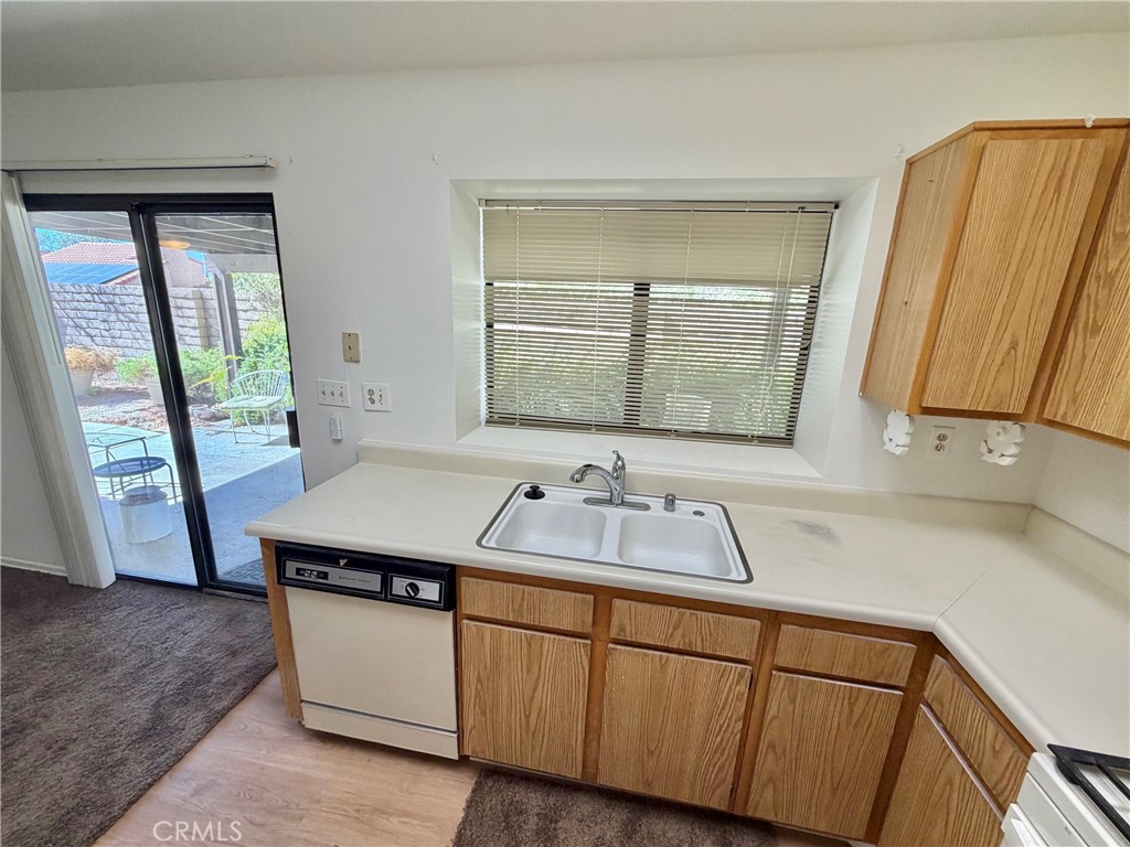 551 Sunrise Property Photo 7