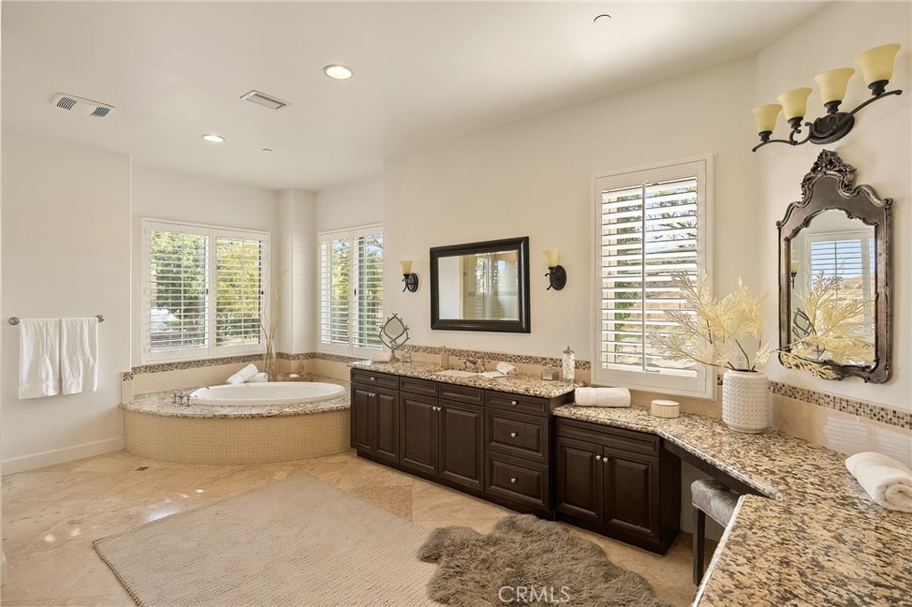 10727 W Stallion Ranch Road Property Photo 19