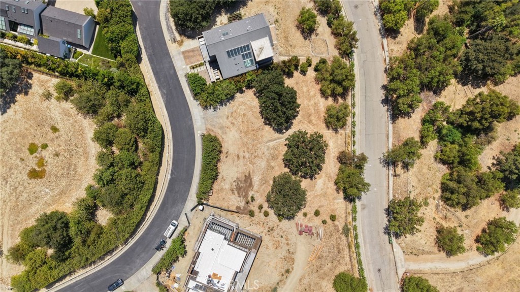 18169 Knoll Hill Property Photo 33