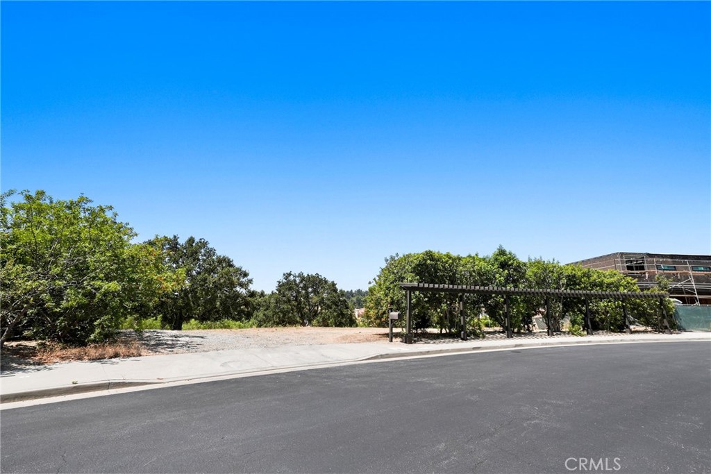 18169 Knoll Hill Property Photo 39