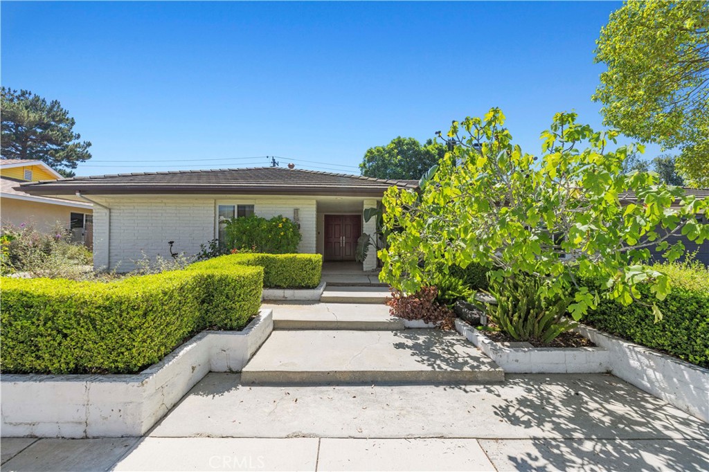 1520 Rugby Cir Property Photo 1