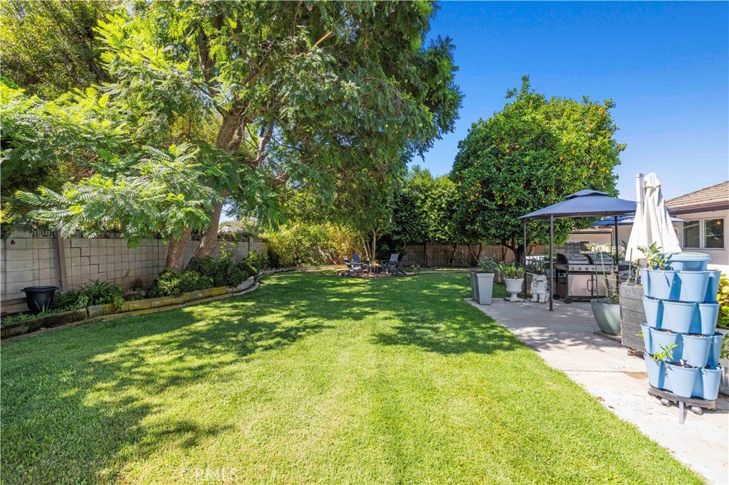 1520 Rugby Cir Property Photo 32