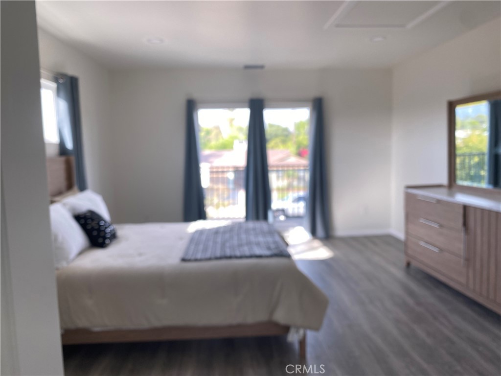 10059 Woodale Avenue Property Photo 15