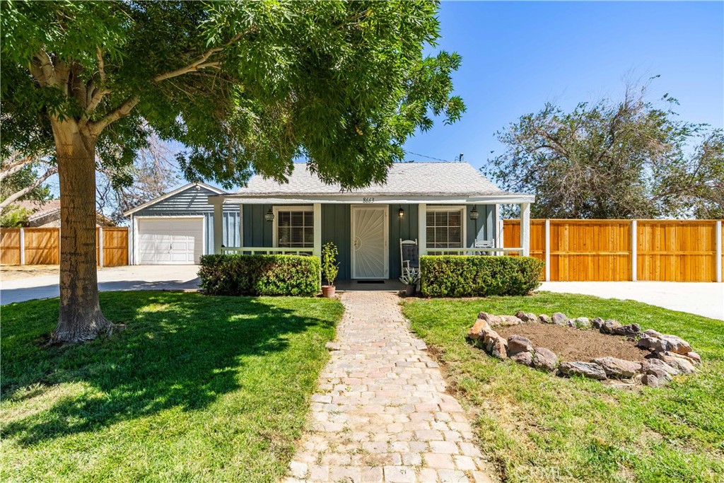 8663 W Avenue E8 Property Photo 9