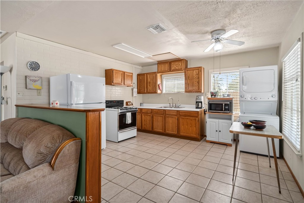8663 W Avenue E8 Property Photo 16