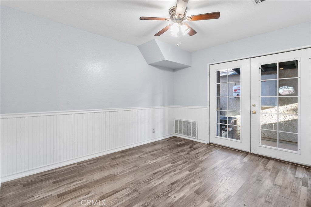 43675 Park Property Photo 8