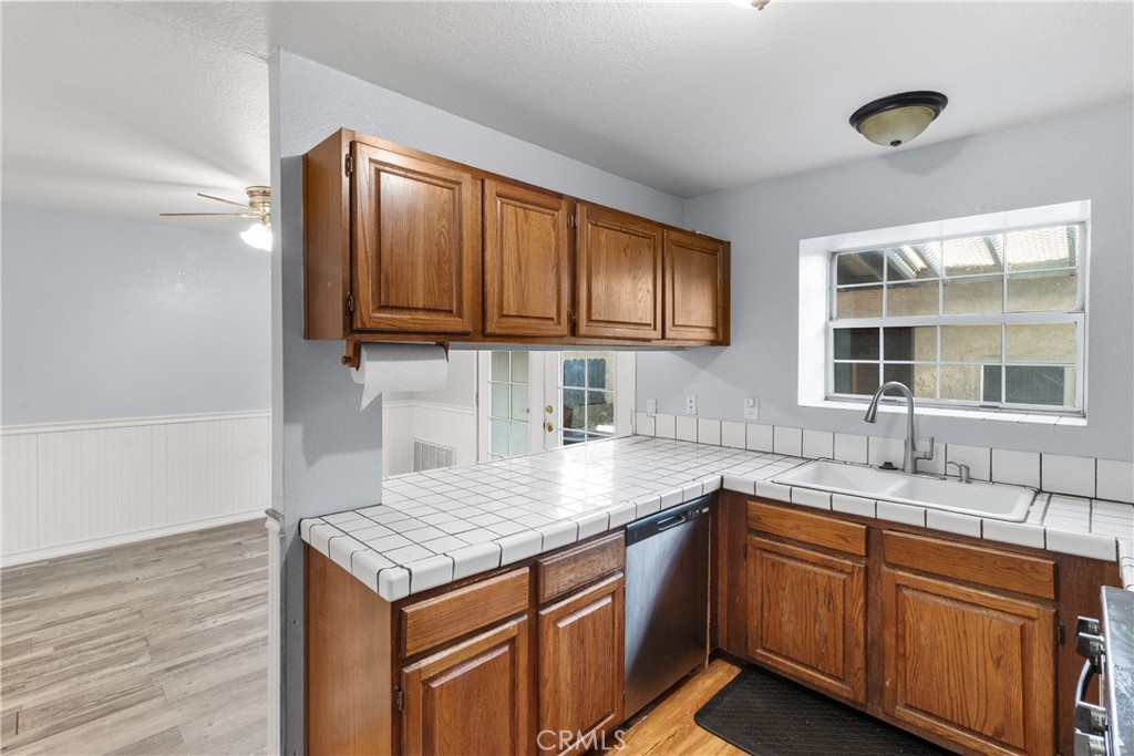 43675 Park Property Photo 11