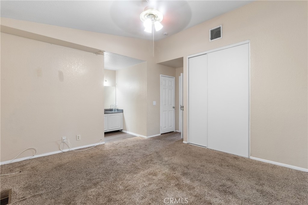43675 Park Property Photo 16
