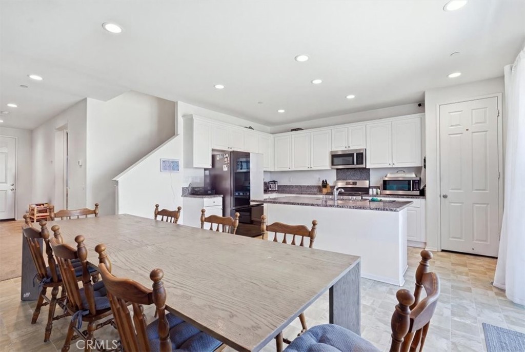 8873 Beacon Property Photo 11