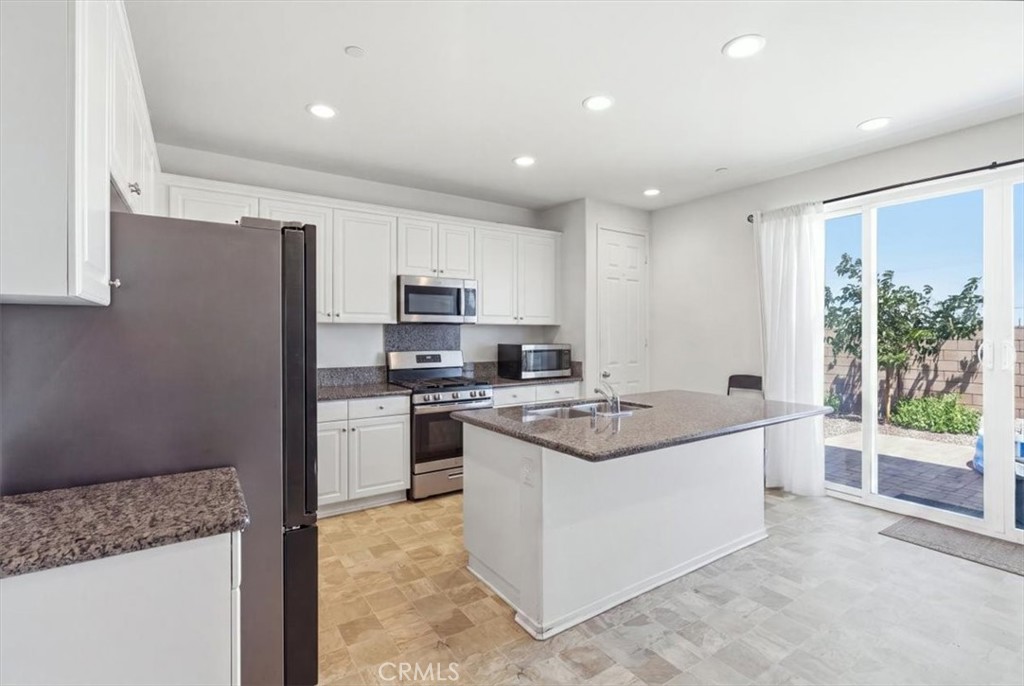 8873 Beacon Property Photo 12