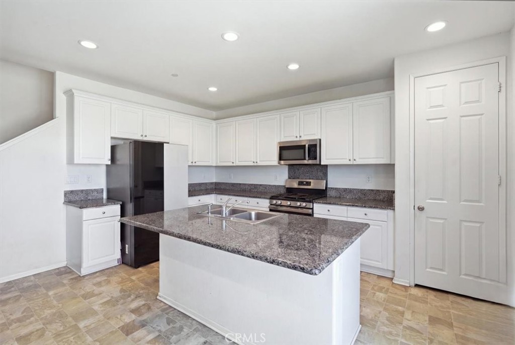 8873 Beacon Property Photo 15