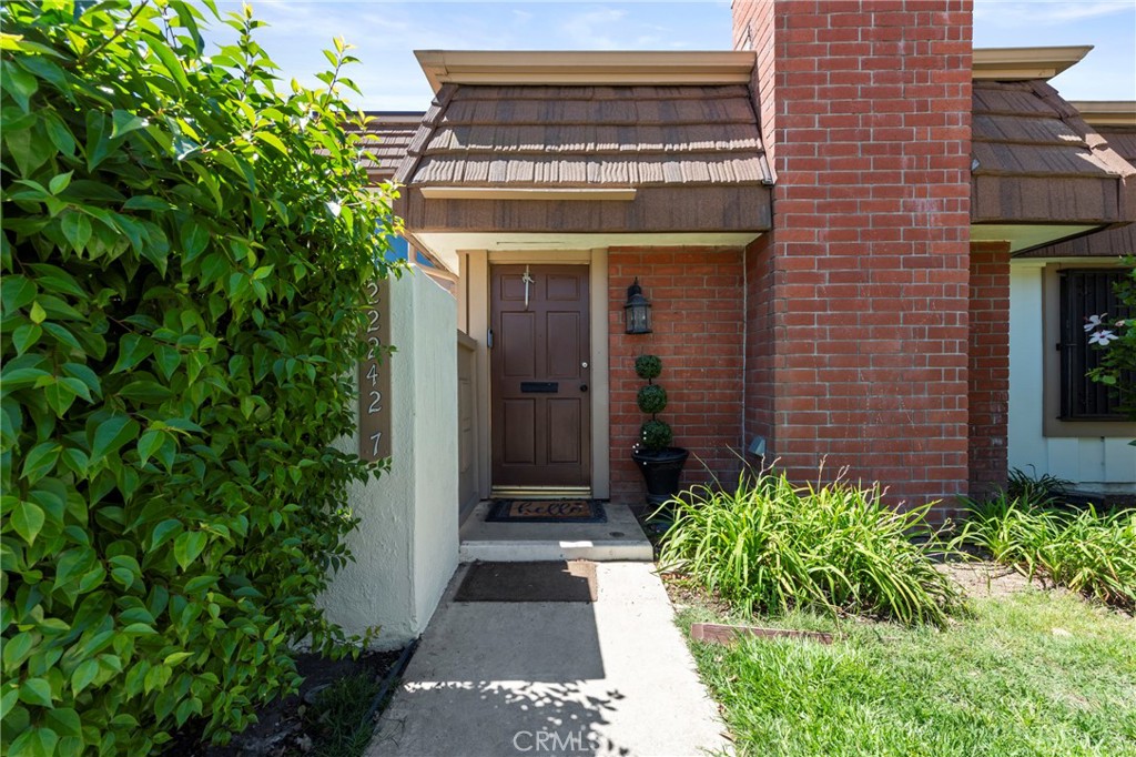 22242 Germain St 7 Property Photo 1