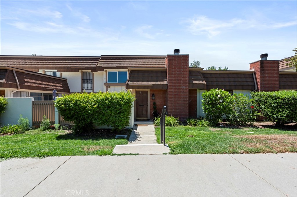 22242 Germain St 7 Property Photo 20
