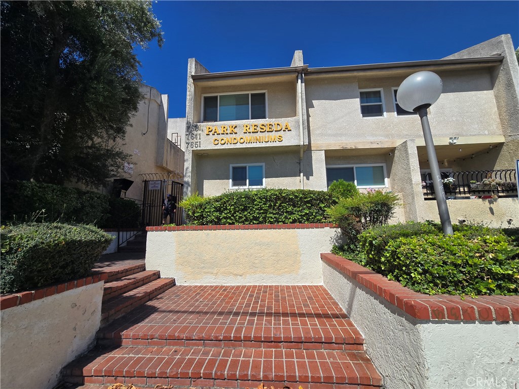 7641 Reseda 120 Property Photo 1