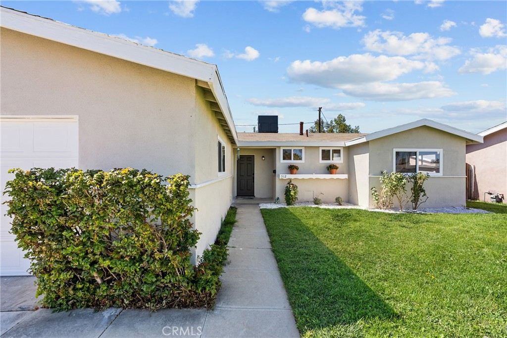 512 E Lingard Property Photo 3