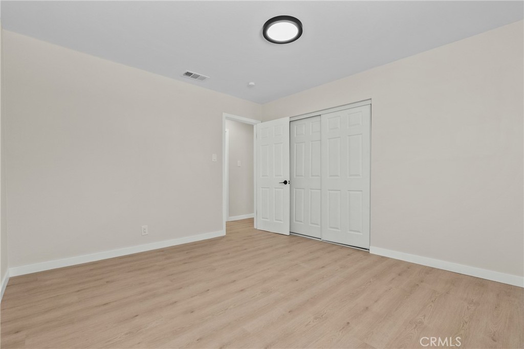 512 E Lingard Property Photo 29