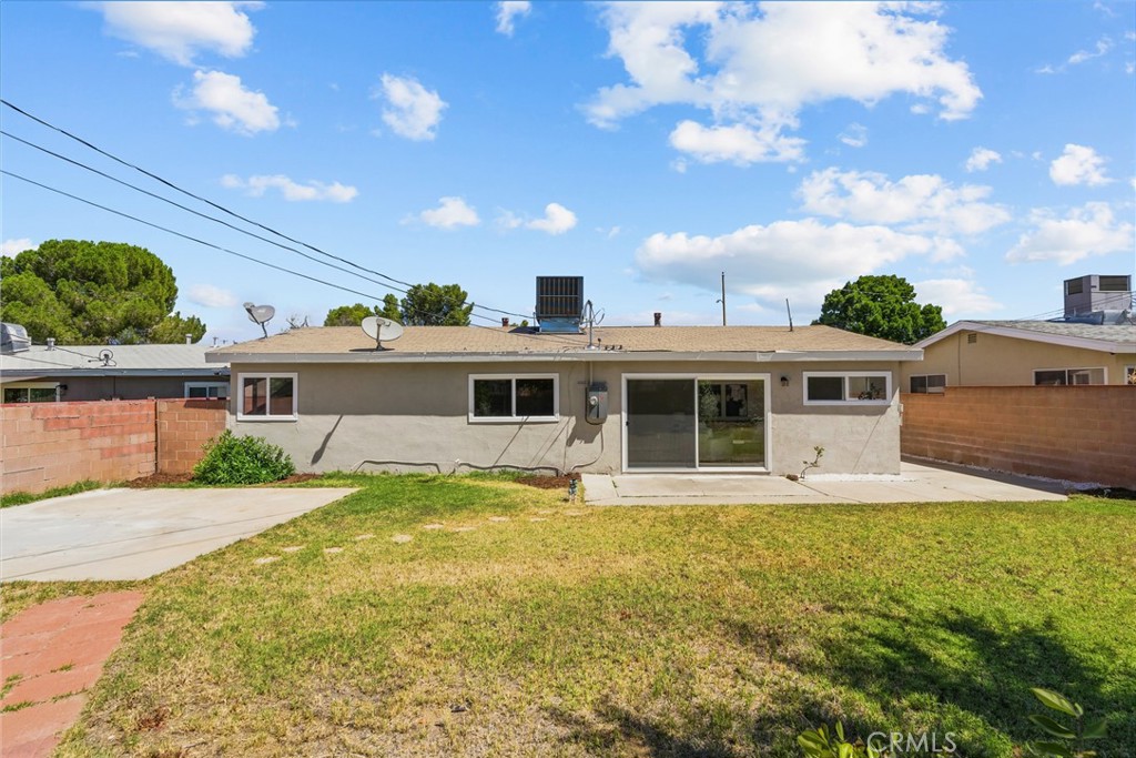512 E Lingard Property Photo 33