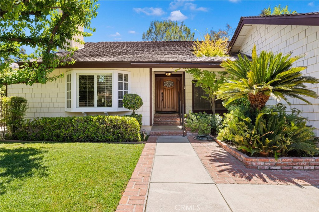 11934 Rexbon Property Photo 3