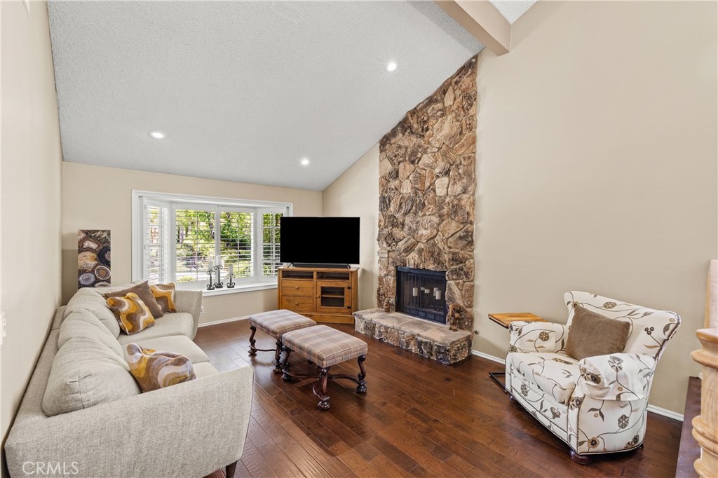 11934 Rexbon Property Photo 6