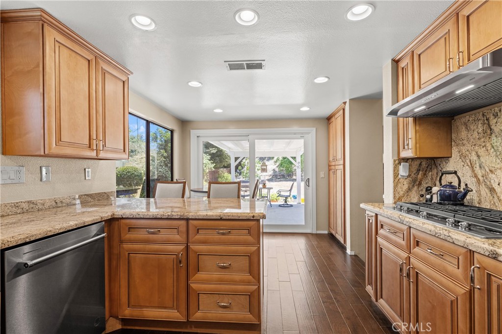 11934 Rexbon Property Photo 10