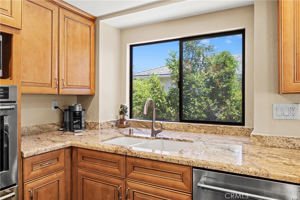 11934 Rexbon Property Photo 11