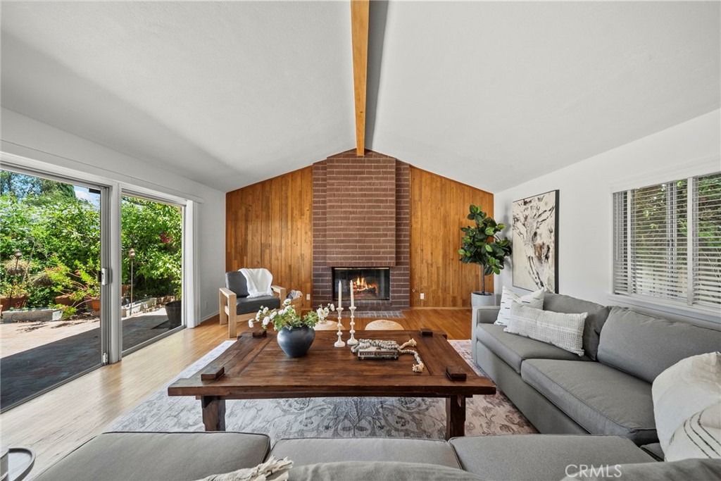 10106 Petit Property Photo