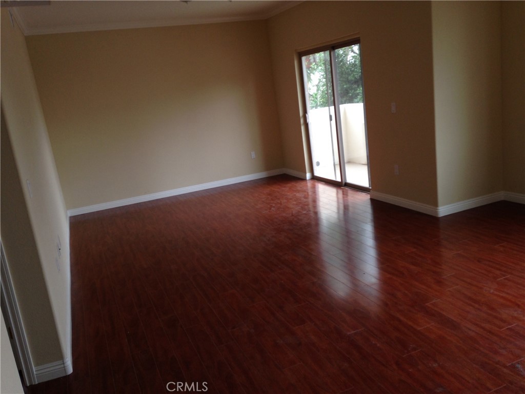 15435 Vanowen Property Photo 3