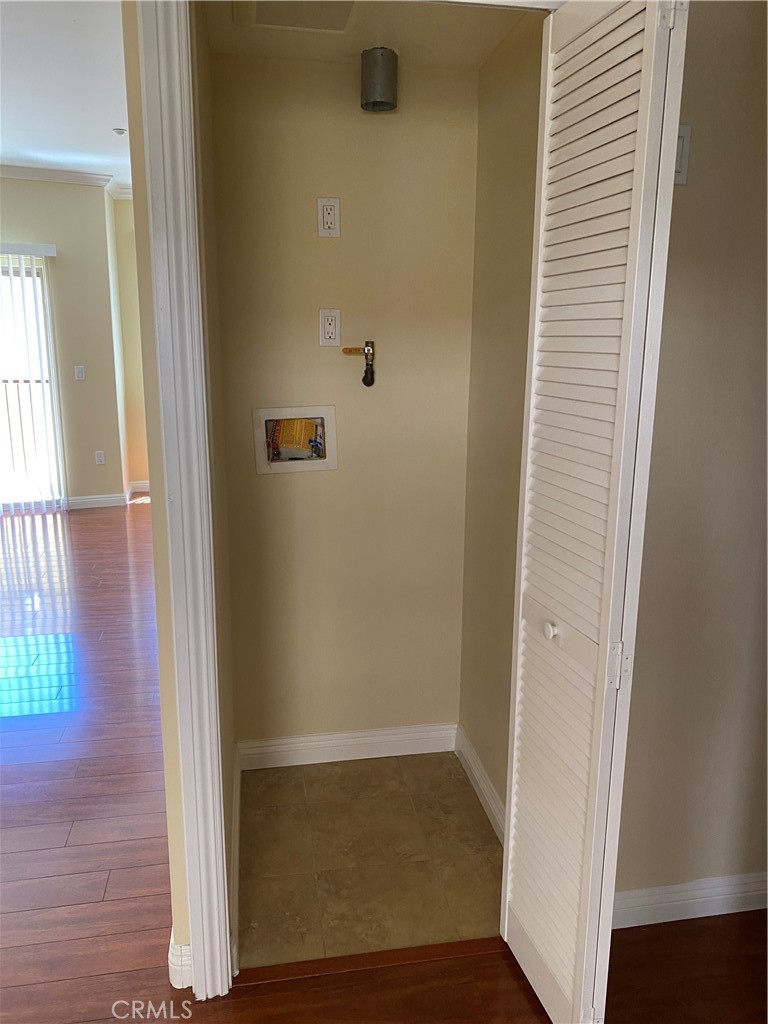15435 Vanowen Property Photo 4