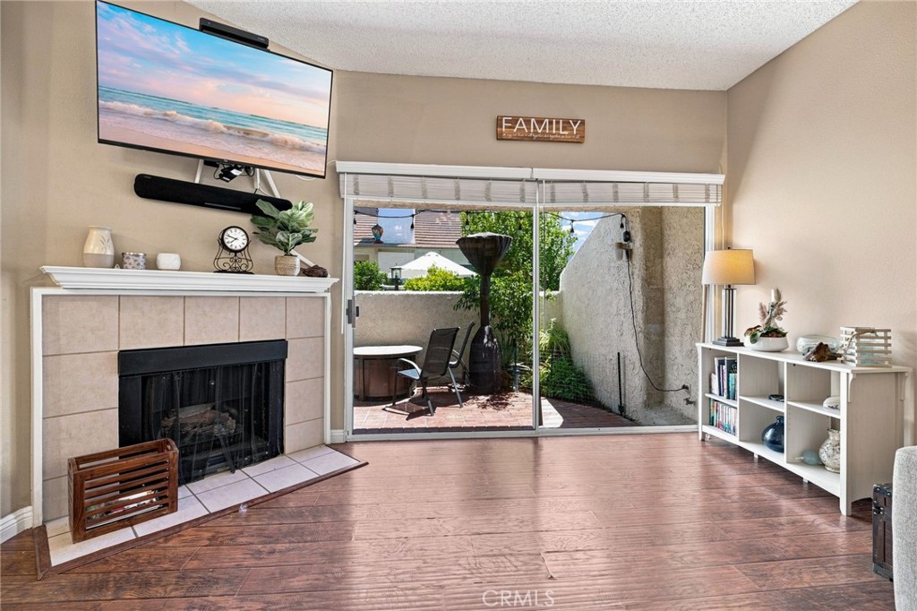 18360 Collins Street L Property Photo 3