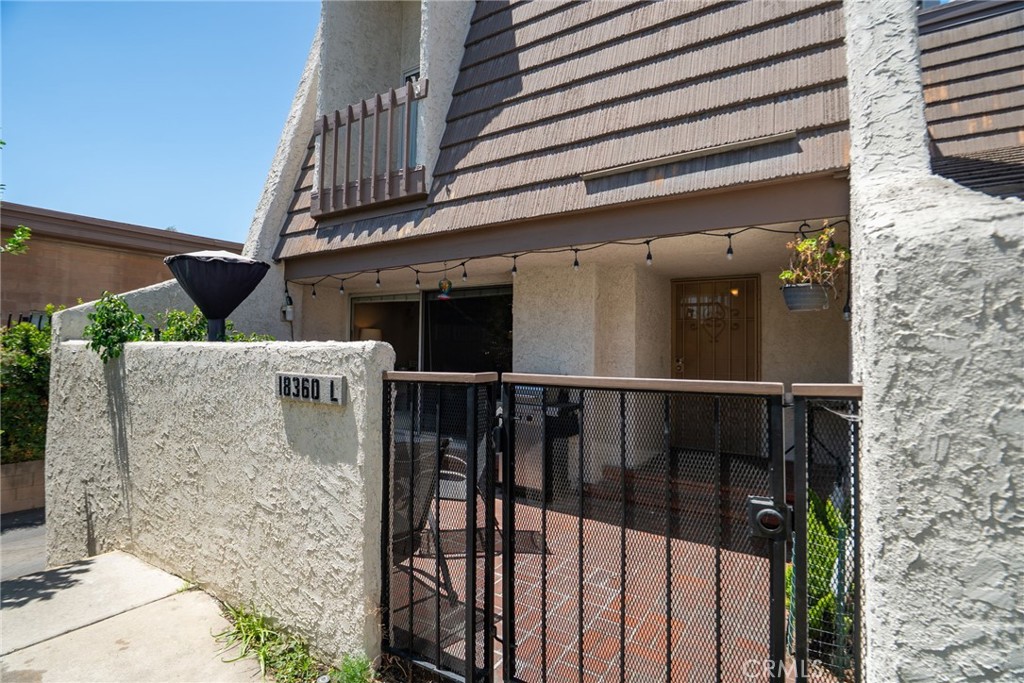 18360 Collins Street L Property Photo 8