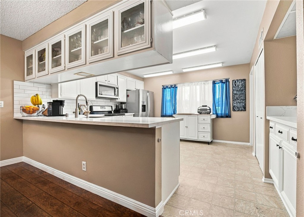 18360 Collins Street L Property Photo 14