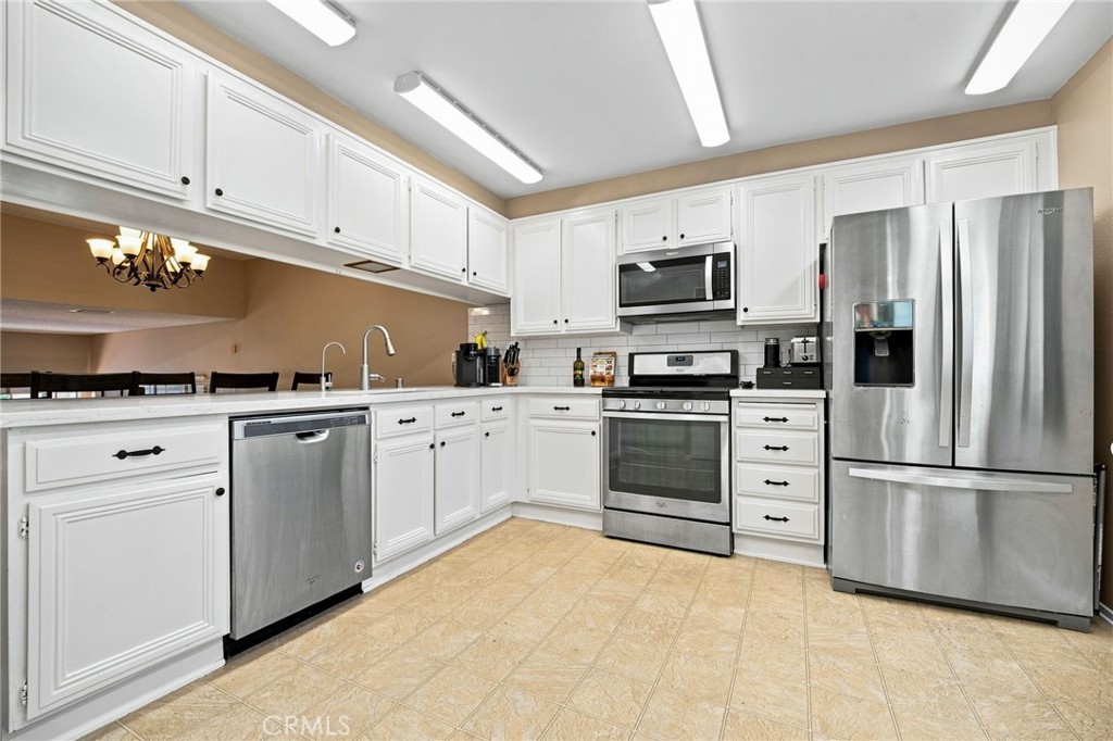 18360 Collins Street L Property Photo 15