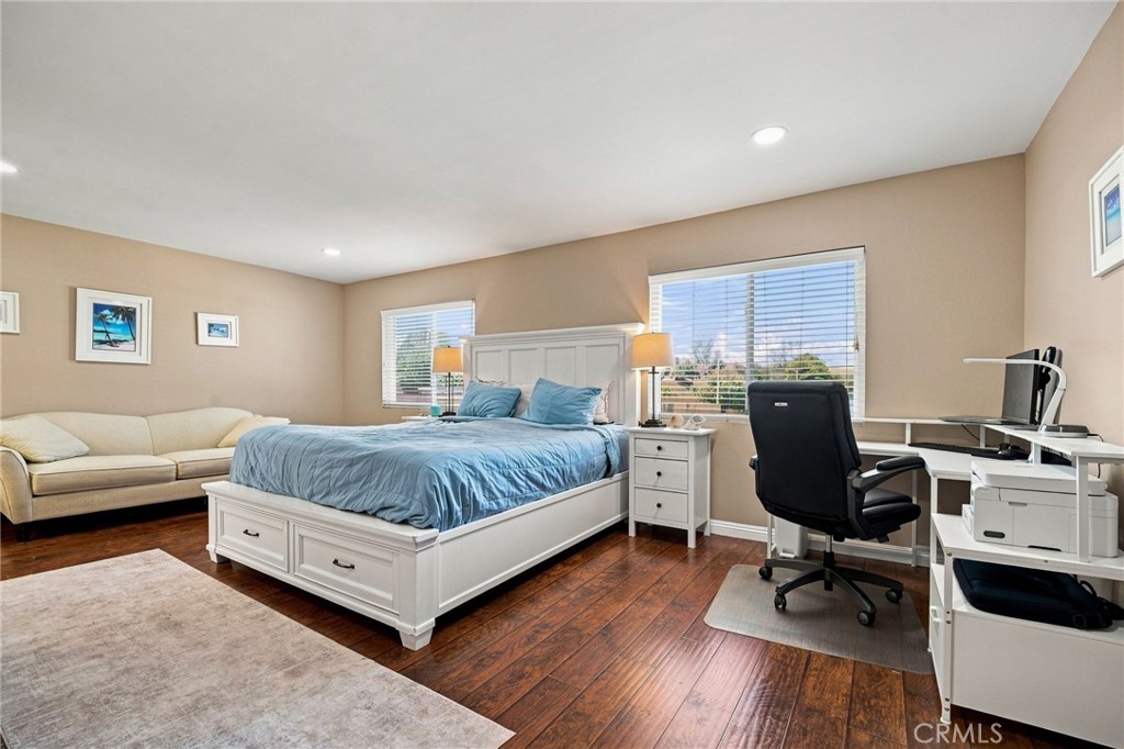 18360 Collins Street L Property Photo 21