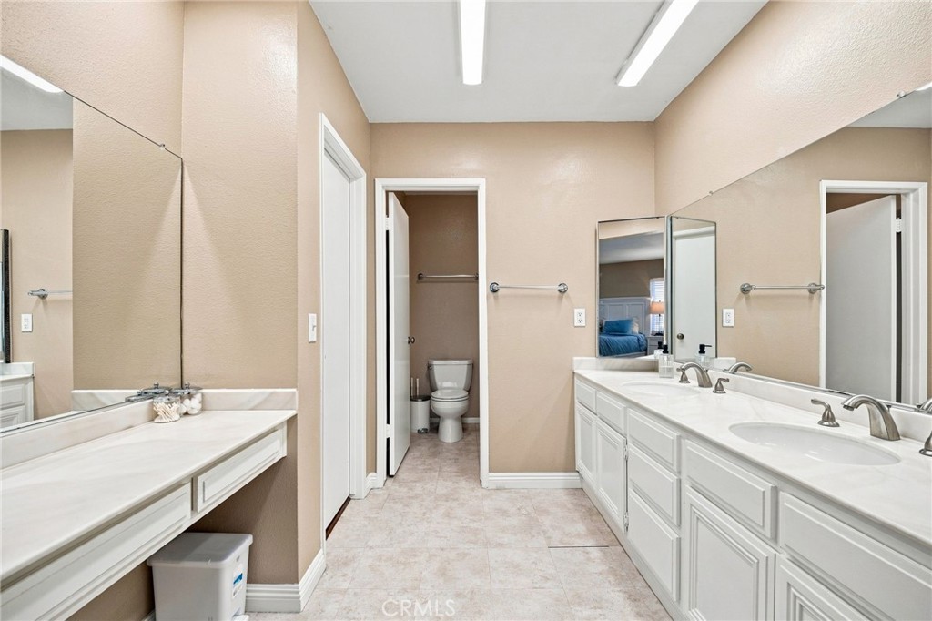 18360 Collins Street L Property Photo 24