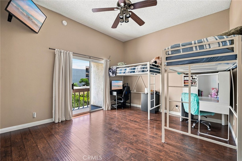 18360 Collins Street L Property Photo 29