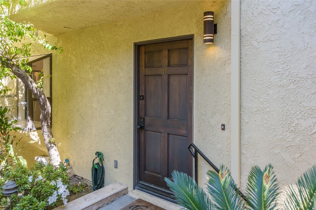 3333 Primera Avenue B Property Photo 1