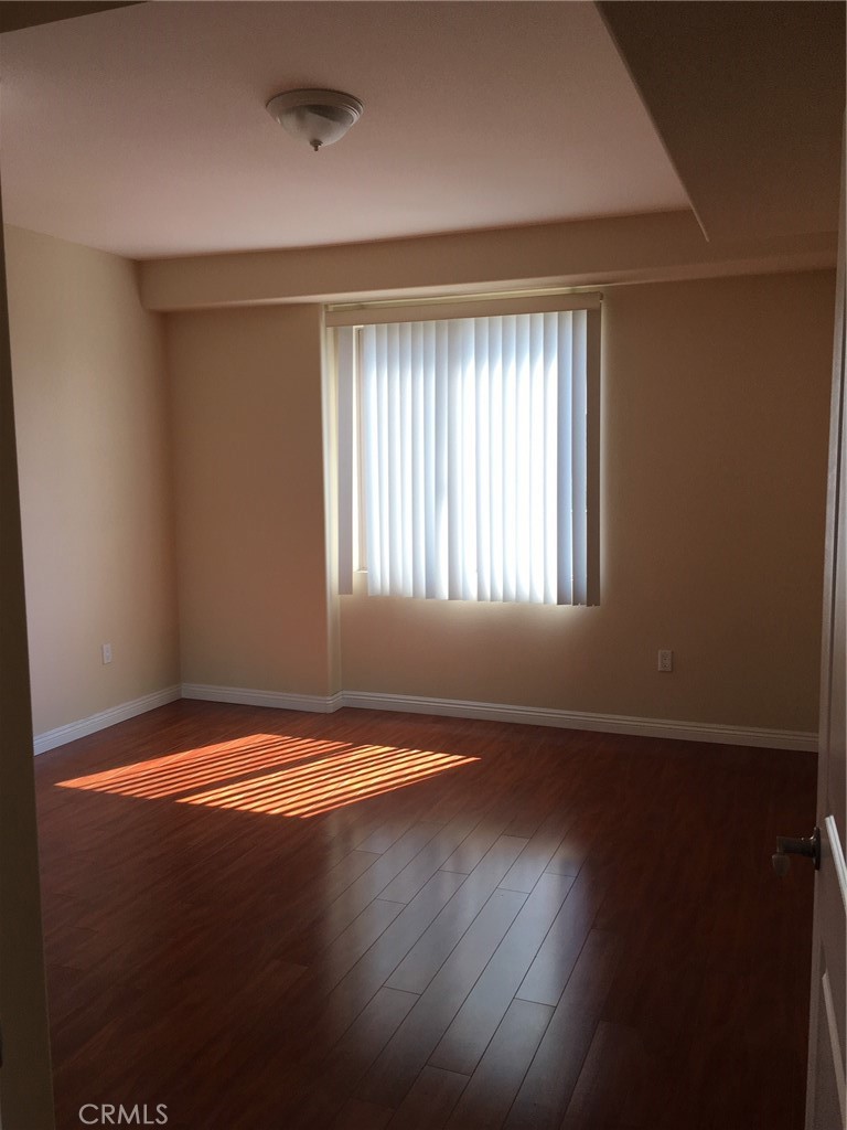 15435 Vanowen Property Photo 4