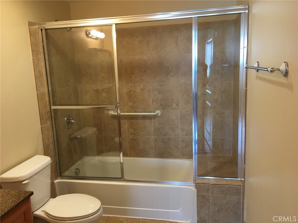 15435 Vanowen Property Photo 6