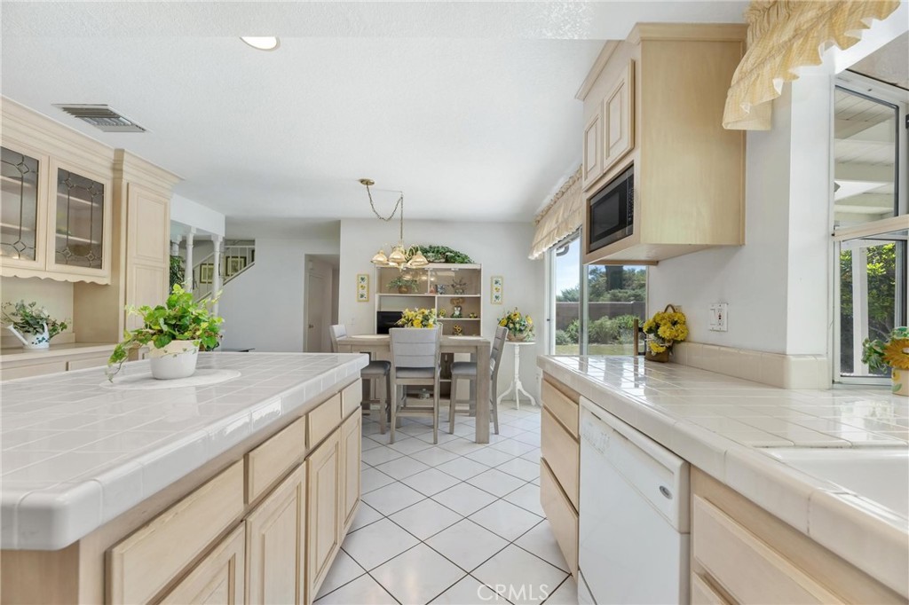 19138 Ludlow Street Property Photo 15