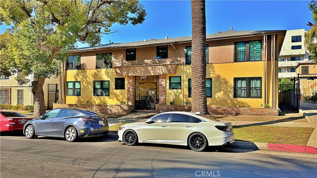 337 S Occidental Boulevard 18 Property Photo 1